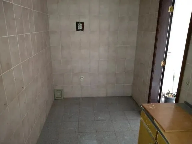 Imagem 2: Ap 2 Dormitórios, Wc-Auxiliar, Peças Amplas, Térreo, Prédio Seguro C/Câmeras