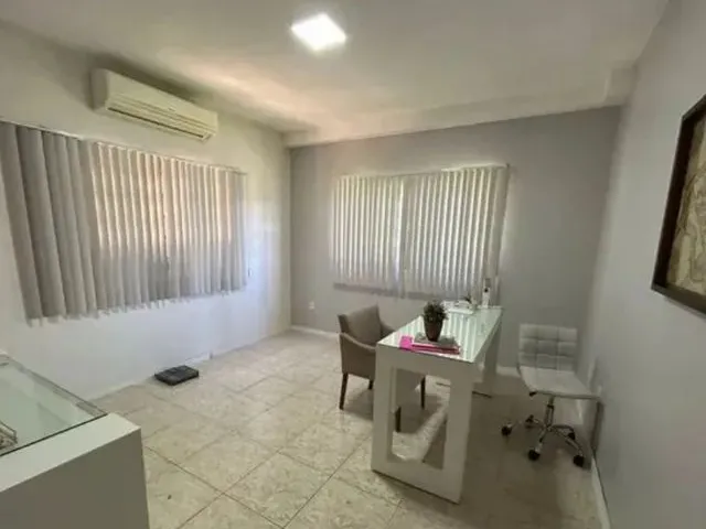 Imagem 2: Casa para Aluguel Possui 500 Metros Quadrados com 4 Quartos em santa Rosa - Cuiabá - Mato