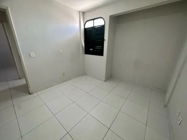Imagem 4: Alugo Apto com 03 Quartos e com Varanda no Centro - Imperdível