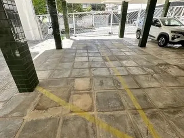 Imagem 2: Alugo Apto com 03 Quartos e com Varanda no Centro - Imperdível