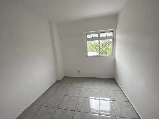 Imagem 10: Apartamento para Venda com 2 Quartos Sala com Varanda e Garagem Próximo Ao Centro Juiz De