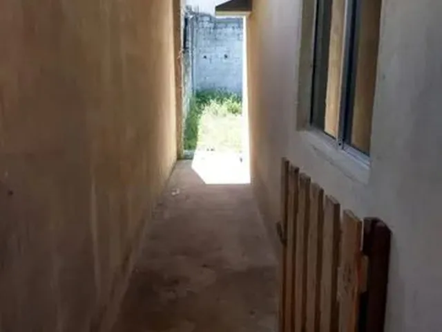 Imagem 5: Espaçosa Casa com Lote Grande em Localização Privilegiada - Não Perca Essa