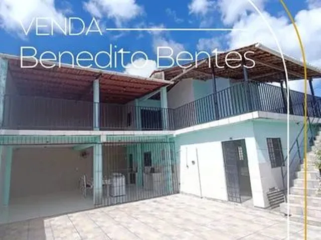 Imagem: Casa de Esquina com 1° Andar Próximo Ao