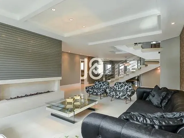 Imagem 14: Casa Clássica com 3 Suítes, Escritório e Piscina! Casa Clássica com 3 Suítes