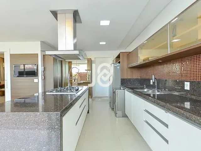 Imagem 7: Casa Clássica com 3 Suítes, Escritório e Piscina! Casa Clássica com 3 Suítes