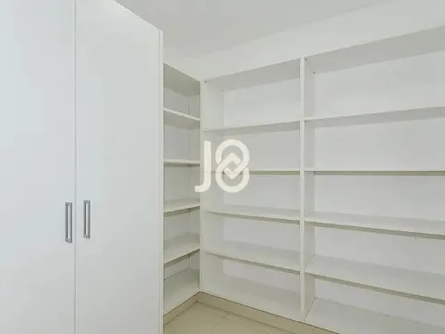 Imagem 13: Casa Clássica com 3 Suítes, Escritório e Piscina! Casa Clássica com 3 Suítes