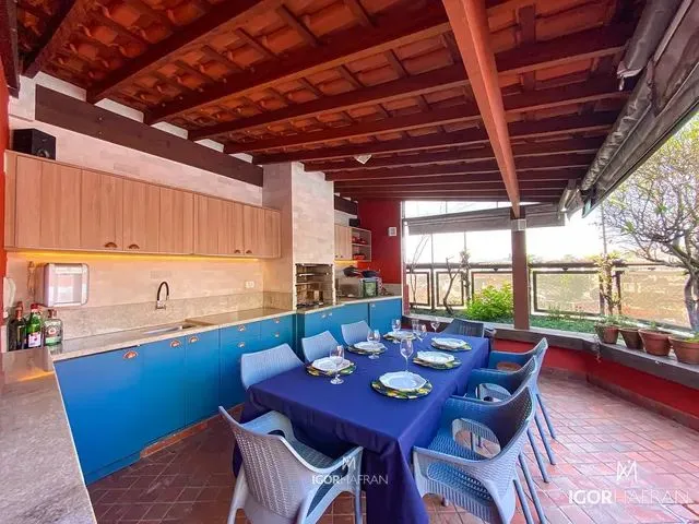 Imagem: Cobertura com Piscina e Área Gourmet
