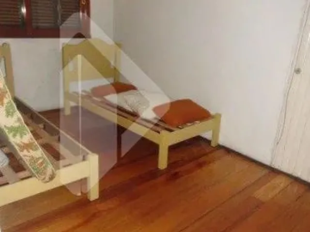 Imagem 4: Casa À Venda em Centro com 302 M², 3 Quartos