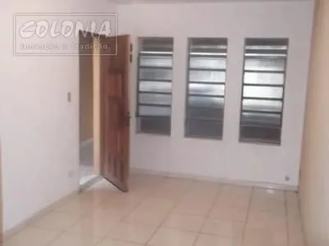 Imagem: A casa possui 2 Dormitórios, 2 Banheiros, 2 Vagas na