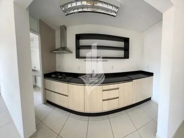 Imagem 3: Apartamento Semi Mobiliado com 3 Dormitórios, 1 Suíte, 2 Vagas de Garagem
