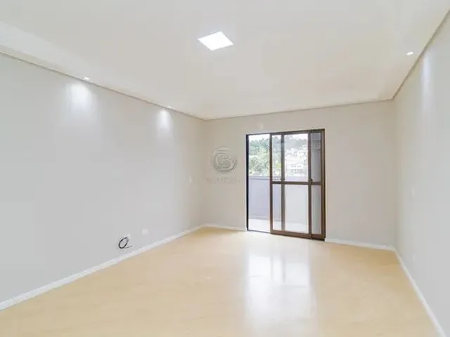 Imagem 9: Casa com 5 Dormitórios À Venda com 360M² por R$ 2.000.000,00 no Bairro Pilarzinho
