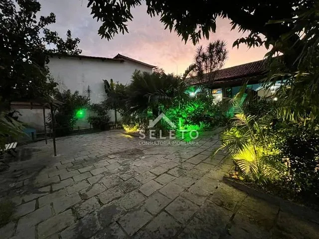 Imagem: Casa com 3 Dormitórios À Venda por R$