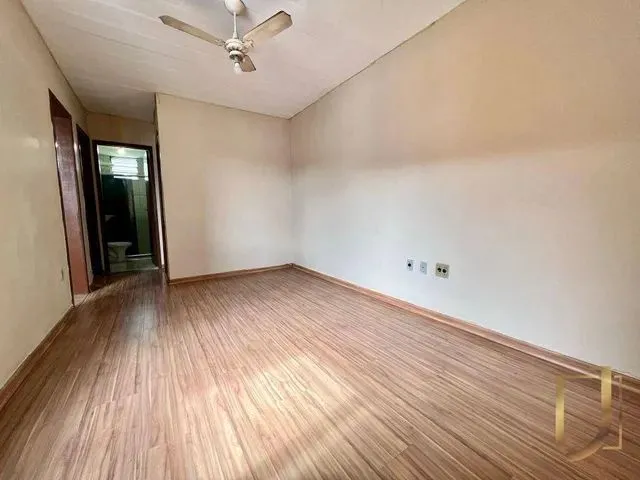 Imagem: Apartamento de 2 Quartos com Vaga na Rua