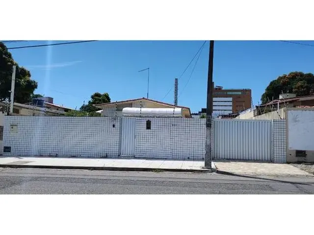 Imagem: Casa em Ponta Negra com 03 Quartos Sendo