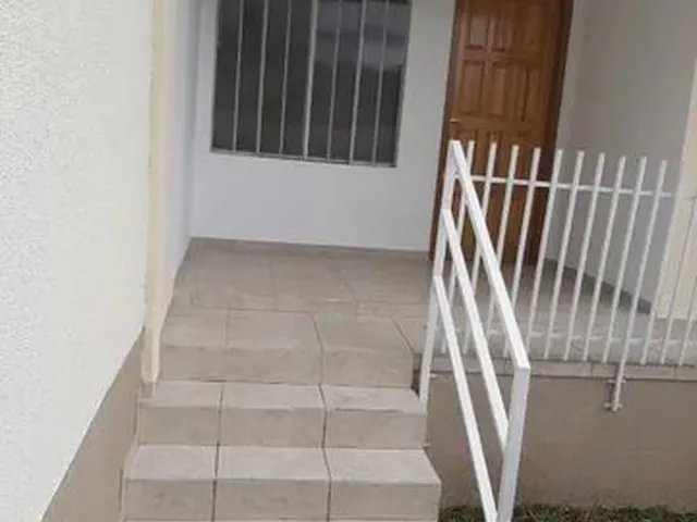 Imagem 6: Alugo Casa Nova com Três Quartos