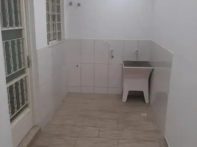 Imagem 2: Alugo Casa Nova com Três Quartos