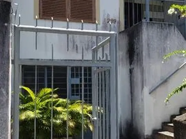 Imagem: Alugo Casa no Centro com 03 Quartos - para