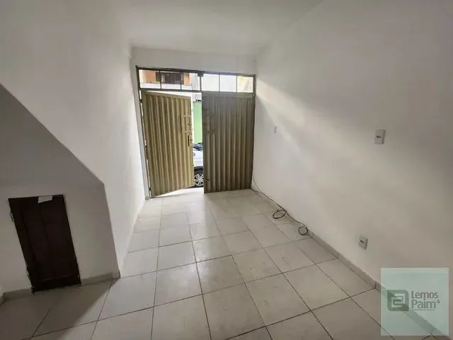 Imagem: Apartamento Térreo para Aluguel com 2 Quartos