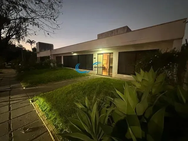 Imagem: Casa com 3 Quartos, À Venda em Porto Alegre