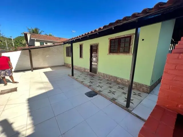 Imagem: A casa possui 2 Dormitórios, 1 Banheiro, Acomodam 3