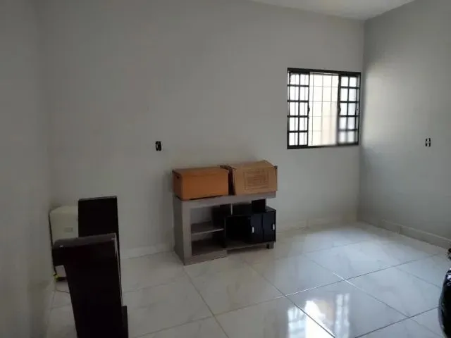 Imagem 2: Casa Tres Quartos - Residencial Canada