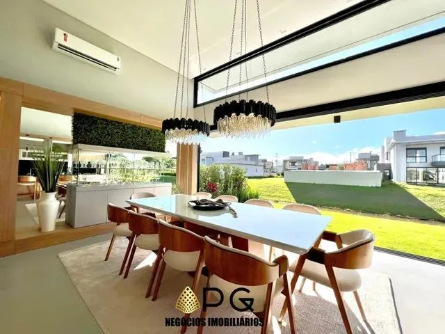 Imagem 15: Casa Condomínio 4 Suítes - Bairro Centro