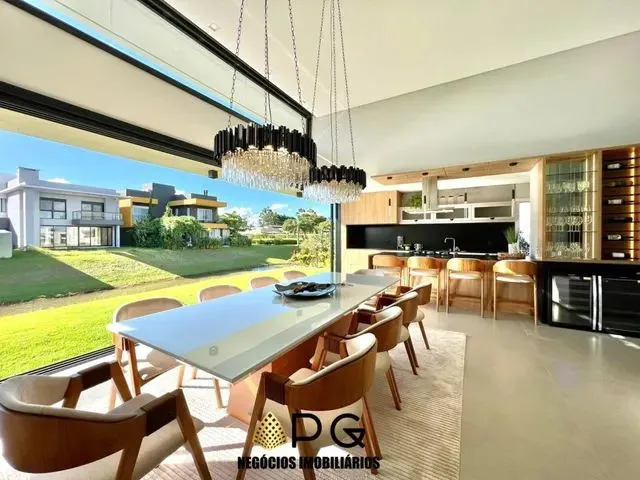 Imagem 9: Casa Condomínio 4 Suítes - Bairro Centro