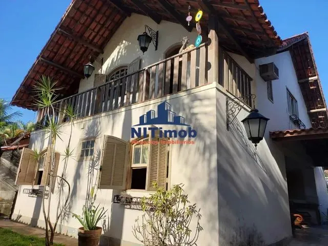 Imagem: Casa À Venda, 4 Quartos, 3 Suítes, Piratininga