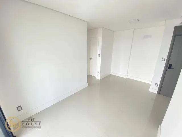 Imagem 2: Apartamento com 2 Dormitórios À Venda, 59 M² por R$ 530.000 - Centro - Itajaí/Sc