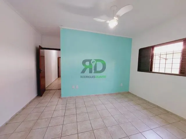 Imagem 6: Casa para Venda Possui 86 Metros Quadrados com 2 Quartos em Altos do Paraíso - Botucatu