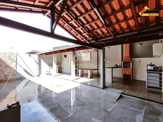 Imagem: Casa para Aluguel, 4 Quartos, 1 Suíte