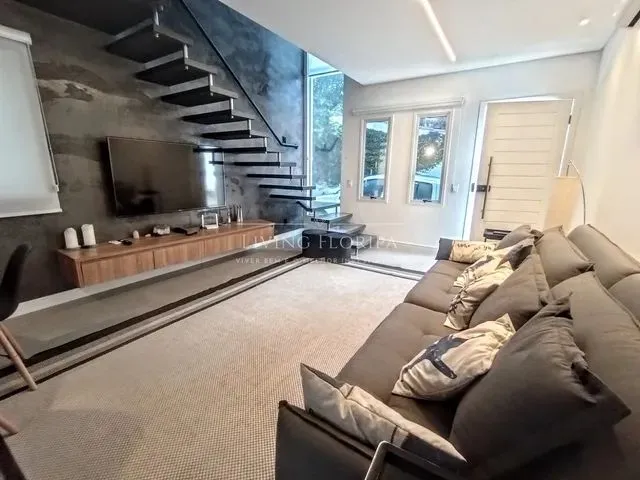 Imagem 16: Casa Mobiliada com 3 Suítes para Alugar, 140M² - Lagoa da Conceição - Florianópolis