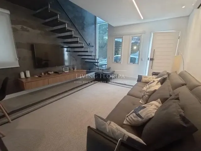 Imagem 7: Casa Mobiliada com 3 Suítes para Alugar, 140M² - Lagoa da Conceição - Florianópolis