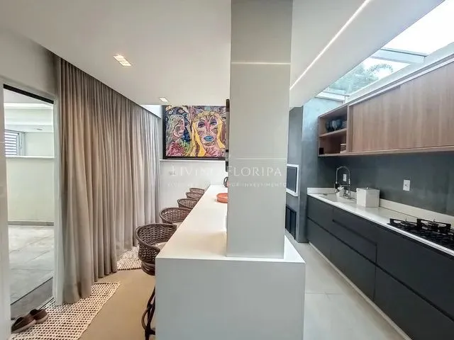 Imagem 8: Casa Mobiliada com 3 Suítes para Alugar, 140M² - Lagoa da Conceição - Florianópolis