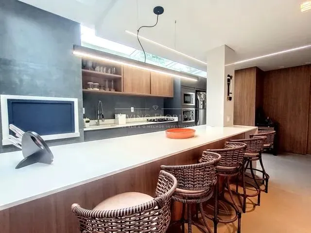 Imagem 13: Casa Mobiliada com 3 Suítes para Alugar, 140M² - Lagoa da Conceição - Florianópolis