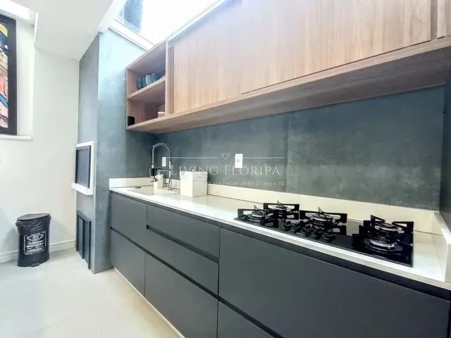 Imagem 11: Casa Mobiliada com 3 Suítes para Alugar, 140M² - Lagoa da Conceição - Florianópolis