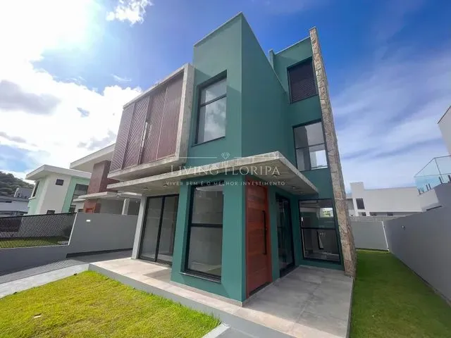 Imagem: Casa com 4 Dormitórios para Alugar - 180M²