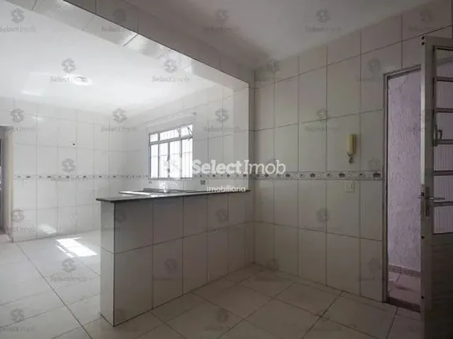 Imagem: Casa de 3 Quartos para Alugar no Bairro