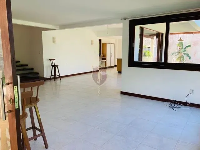 Imagem 9: Casa Duplex Moderna 3 Suítes, com Área Verde em Condomínio Fechado!