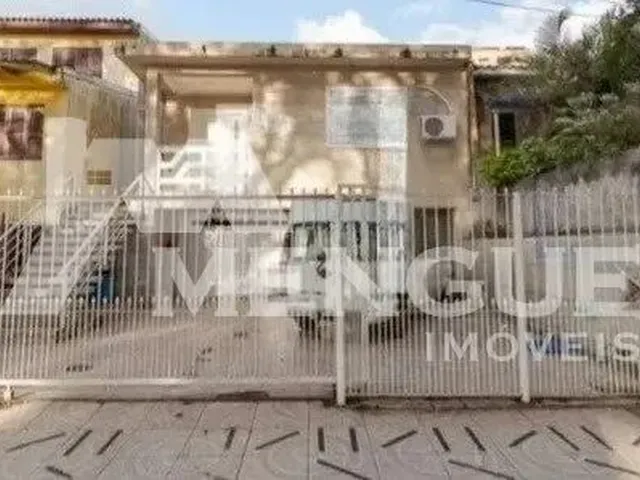 Imagem: Casa com 2 Dormitórios, 1 Vaga no Bairro