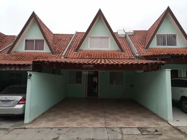 Imagem: Casa com 02 Dormitórios, em Condomínio