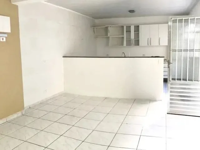 Imagem: Casa 2 Quartos em Itapuã