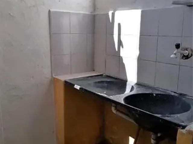 Imagem: Casa com 2 Quartos, Garagem, Forrada, Localizada
