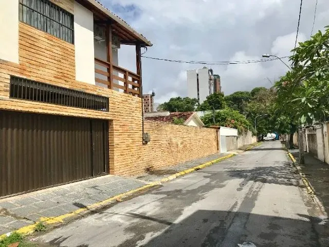 Imagem 3: Suítes Mobiliadas com Ar, para Universitários e Residentes da Upe / Procape / Huoc