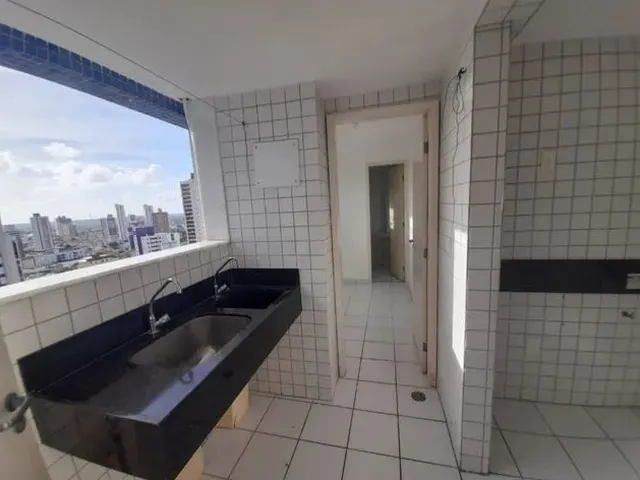 Imagem 10: Apartamento na Área Residencial do Tirol