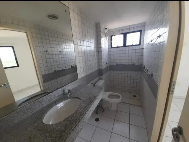 Imagem 11: Apartamento na Área Residencial do Tirol