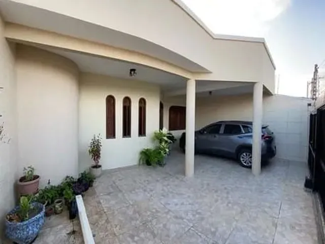 Imagem: Vendo Casa no Aeroporto com 4/4 com Suite