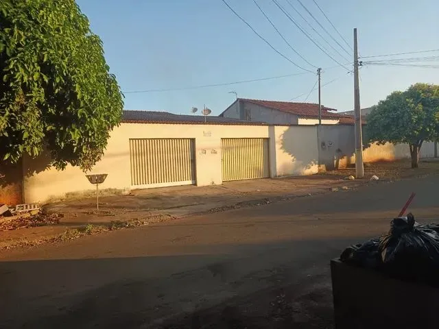 Imagem: Imóvel com 4 Casas Lajotadas, Totalmente