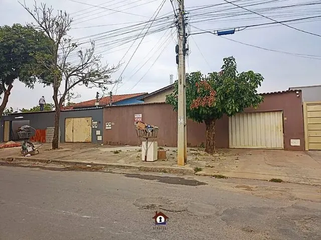 Imagem: Casa 02 Quartos com Barracão, Parque Trindade