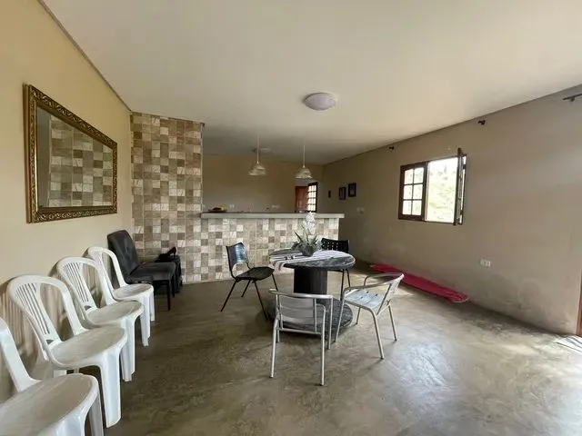 Imagem 2: Casa de Vila para Venda com 120M2, 3 Qtos 2 Stes, Espaçosa, Ventilada, Reformada, Aceita